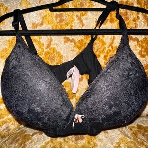Victoria’s Secret Black Lacy Bra 36DD